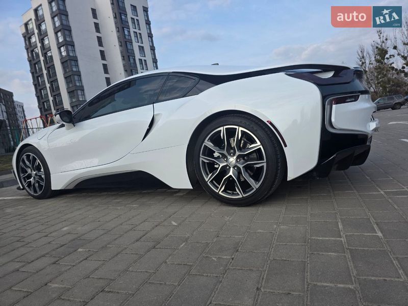 Купе BMW i8 2015 в Луцке