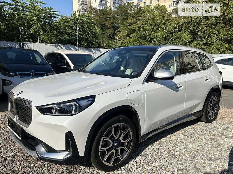 Внедорожник / Кроссовер BMW iX1 2024 в Одессе