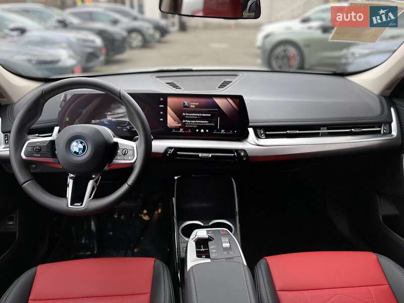 Внедорожник / Кроссовер BMW iX1 2024 в Киеве