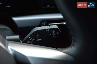 Внедорожник / Кроссовер BMW iX1 2024 в 
