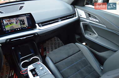 Внедорожник / Кроссовер BMW iX1 2024 в 