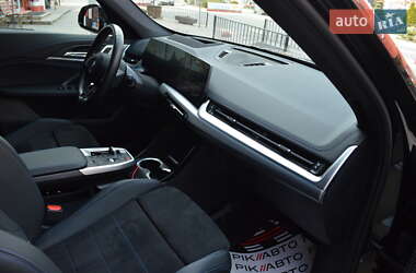 Внедорожник / Кроссовер BMW iX1 2024 в 