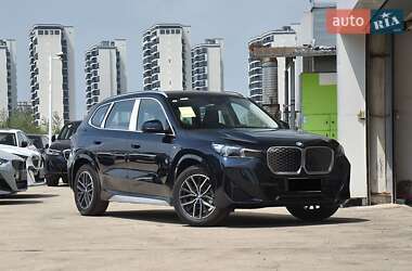 Внедорожник / Кроссовер BMW iX1 2025 в 