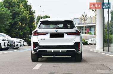 Внедорожник / Кроссовер BMW iX1 2025 в 