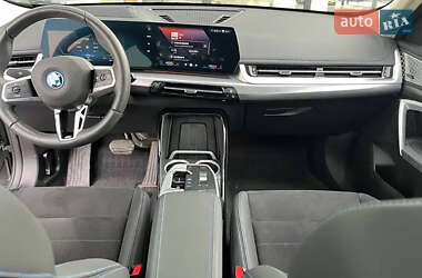 Внедорожник / Кроссовер BMW iX1 2023 в 