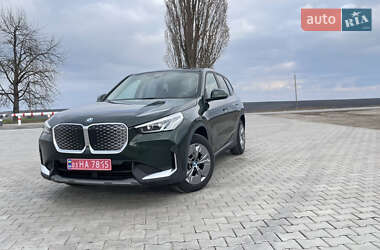 Внедорожник / Кроссовер BMW iX1 2024 в 