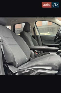 Внедорожник / Кроссовер BMW iX1 2024 в 
