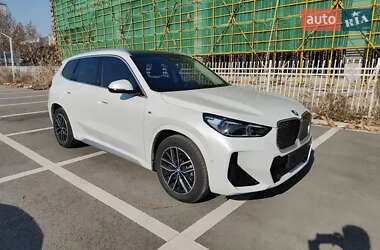 Внедорожник / Кроссовер BMW iX1 2025 в 