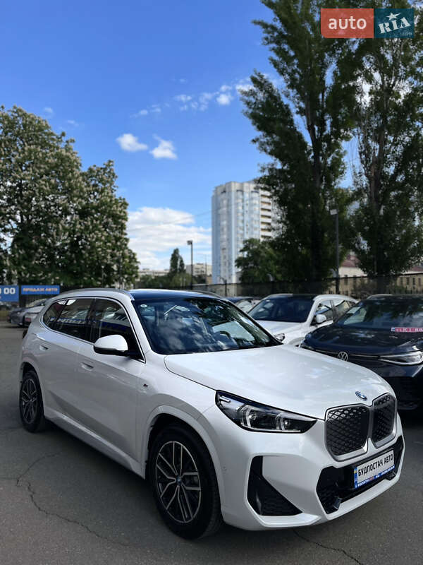 Внедорожник / Кроссовер BMW iX1 2024 в Киеве