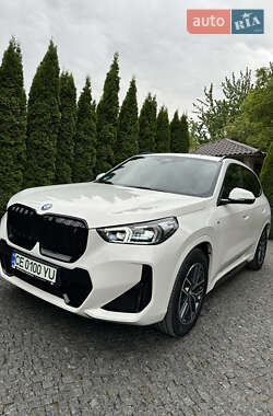 Внедорожник / Кроссовер BMW iX1 2023 в 