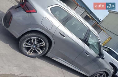 Внедорожник / Кроссовер BMW iX1 2023 в 