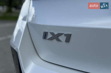 Внедорожник / Кроссовер BMW iX1 2024 в 