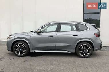 Внедорожник / Кроссовер BMW iX1 2023 в 