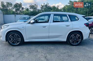 Внедорожник / Кроссовер BMW iX1 2025 в 