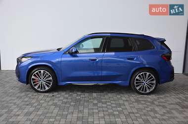 Внедорожник / Кроссовер BMW iX1 2024 в 
