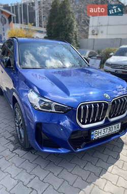 Внедорожник / Кроссовер BMW iX1 2023 в 