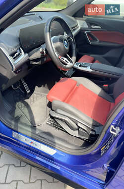 Внедорожник / Кроссовер BMW iX1 2023 в 