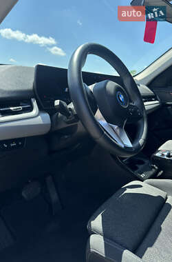 Внедорожник / Кроссовер BMW iX1 2023 в 