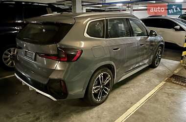 Внедорожник / Кроссовер BMW iX1 2024 в 
