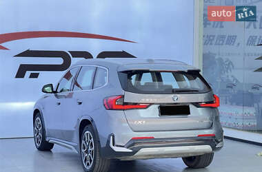 Внедорожник / Кроссовер BMW iX1 2023 в 