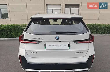 Внедорожник / Кроссовер BMW iX1 2023 в 