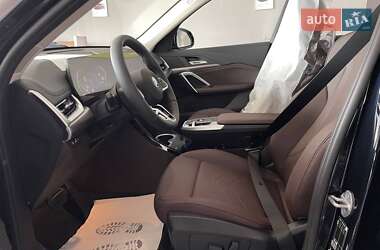 Внедорожник / Кроссовер BMW iX1 2025 в 