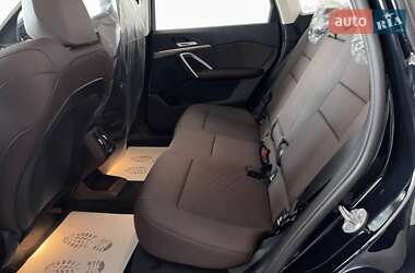 Внедорожник / Кроссовер BMW iX1 2025 в 