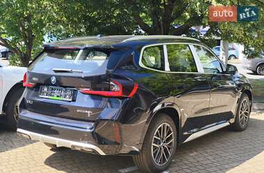 Внедорожник / Кроссовер BMW iX1 2025 в 