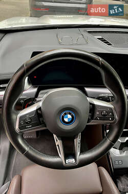 Внедорожник / Кроссовер BMW iX1 2023 в 