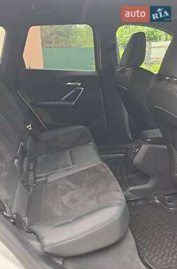 Внедорожник / Кроссовер BMW iX1 2022 в 