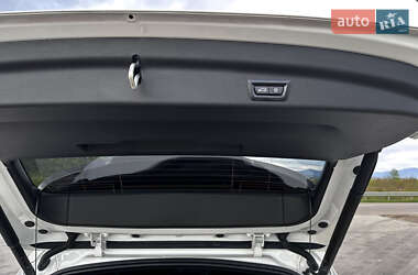 Внедорожник / Кроссовер BMW iX1 2024 в 