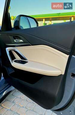 Внедорожник / Кроссовер BMW iX1 2023 в 