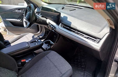 Внедорожник / Кроссовер BMW iX1 2023 в 