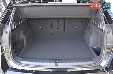 Позашляховик / Кросовер BMW iX1 2024 в 