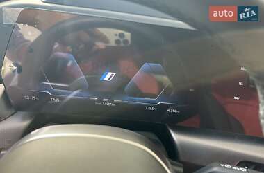 Внедорожник / Кроссовер BMW iX1 2024 в 