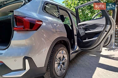 Внедорожник / Кроссовер BMW iX1 2023 в 