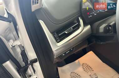 Внедорожник / Кроссовер BMW iX1 2025 в 
