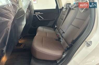 Внедорожник / Кроссовер BMW iX1 2025 в 