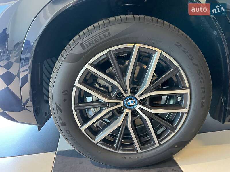 Внедорожник / Кроссовер BMW iX1 2025 в Львове
