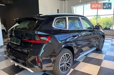 Позашляховик / Кросовер BMW iX1 2025 в 