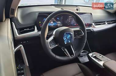 Позашляховик / Кросовер BMW iX1 2025 в 
