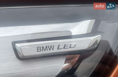 Позашляховик / Кросовер BMW iX1 2024 в 