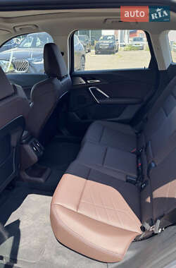 Внедорожник / Кроссовер BMW iX1 2023 в 