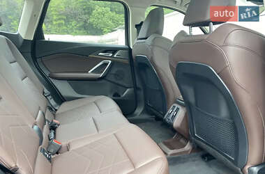 Внедорожник / Кроссовер BMW iX1 2023 в 