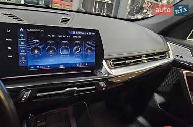 Внедорожник / Кроссовер BMW iX1 2023 в 