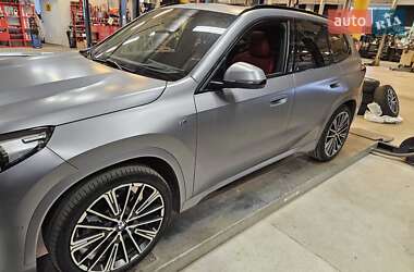 Внедорожник / Кроссовер BMW iX1 2023 в 