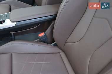 Внедорожник / Кроссовер BMW iX1 2023 в 