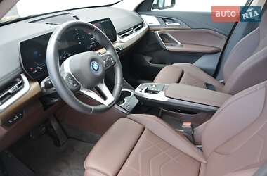 Внедорожник / Кроссовер BMW iX1 2024 в 