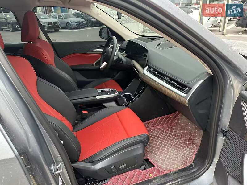 Внедорожник / Кроссовер BMW iX1 2024 в Харькове