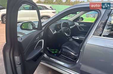 Внедорожник / Кроссовер BMW iX1 2023 в 